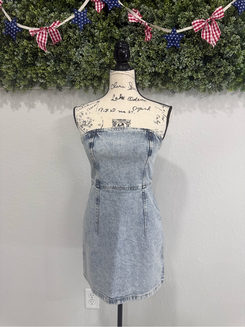 Zara Light Wash Strapless Denim Mini Dress